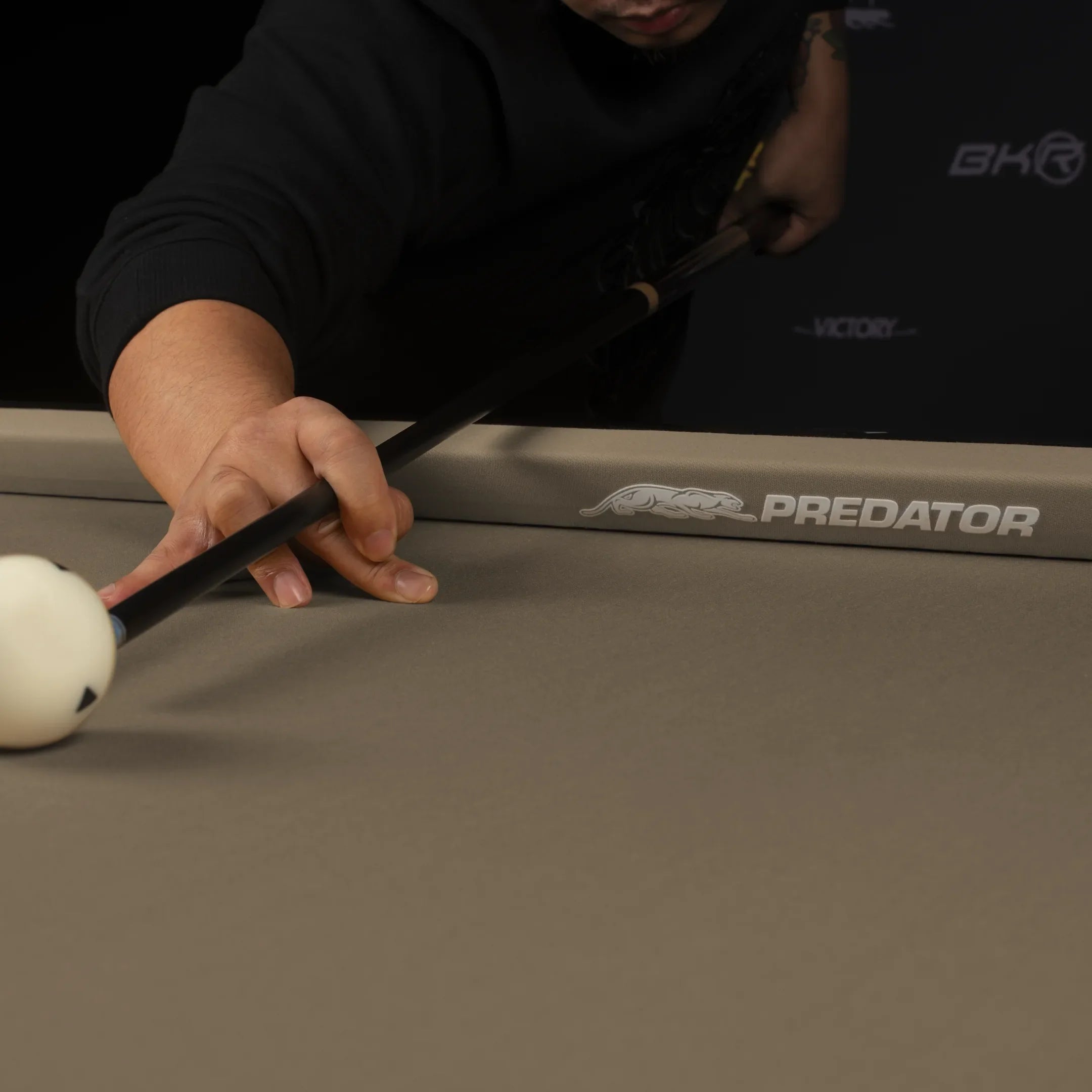Predator Arcadia select pool cloth camel